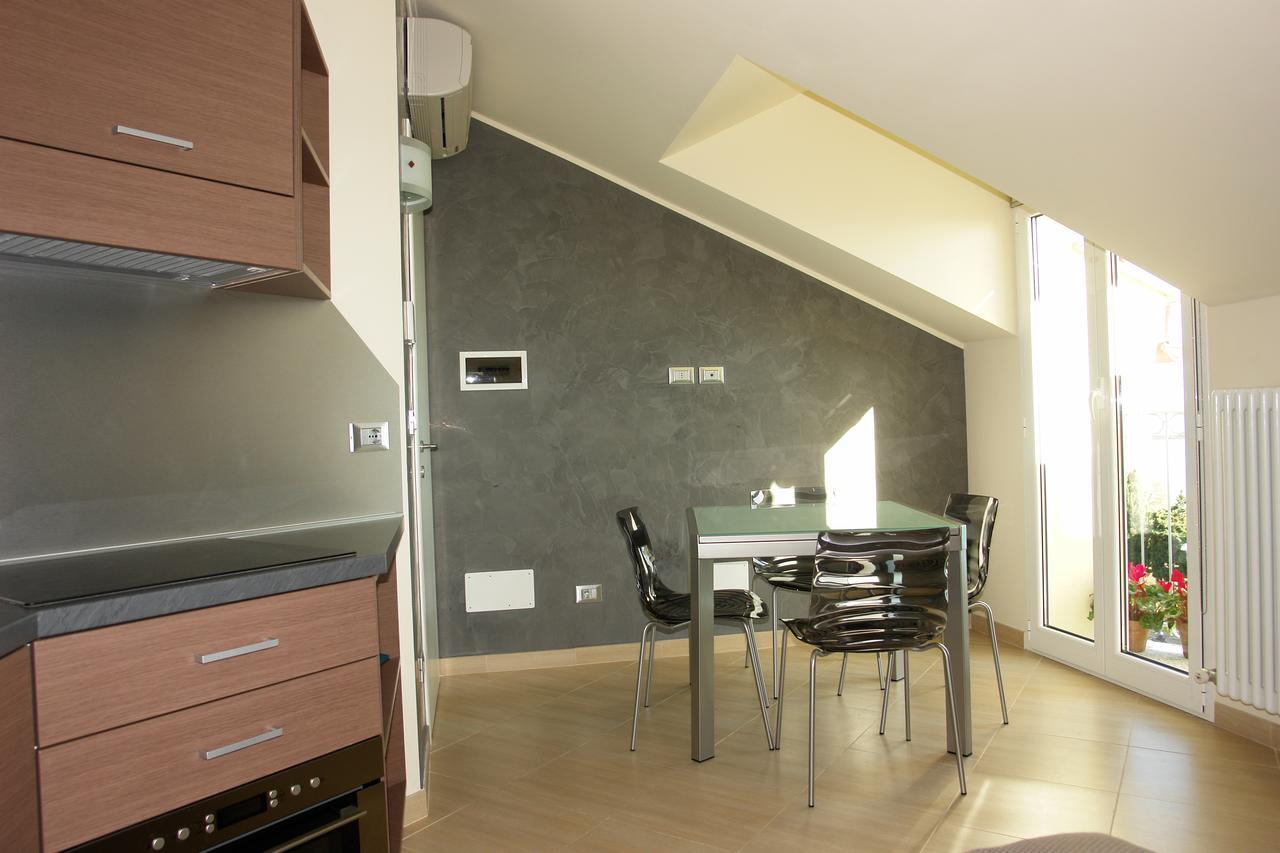 Residence Villa Carmen Fronte Mare A 50 Mt Pietra Ligure Bagian luar foto